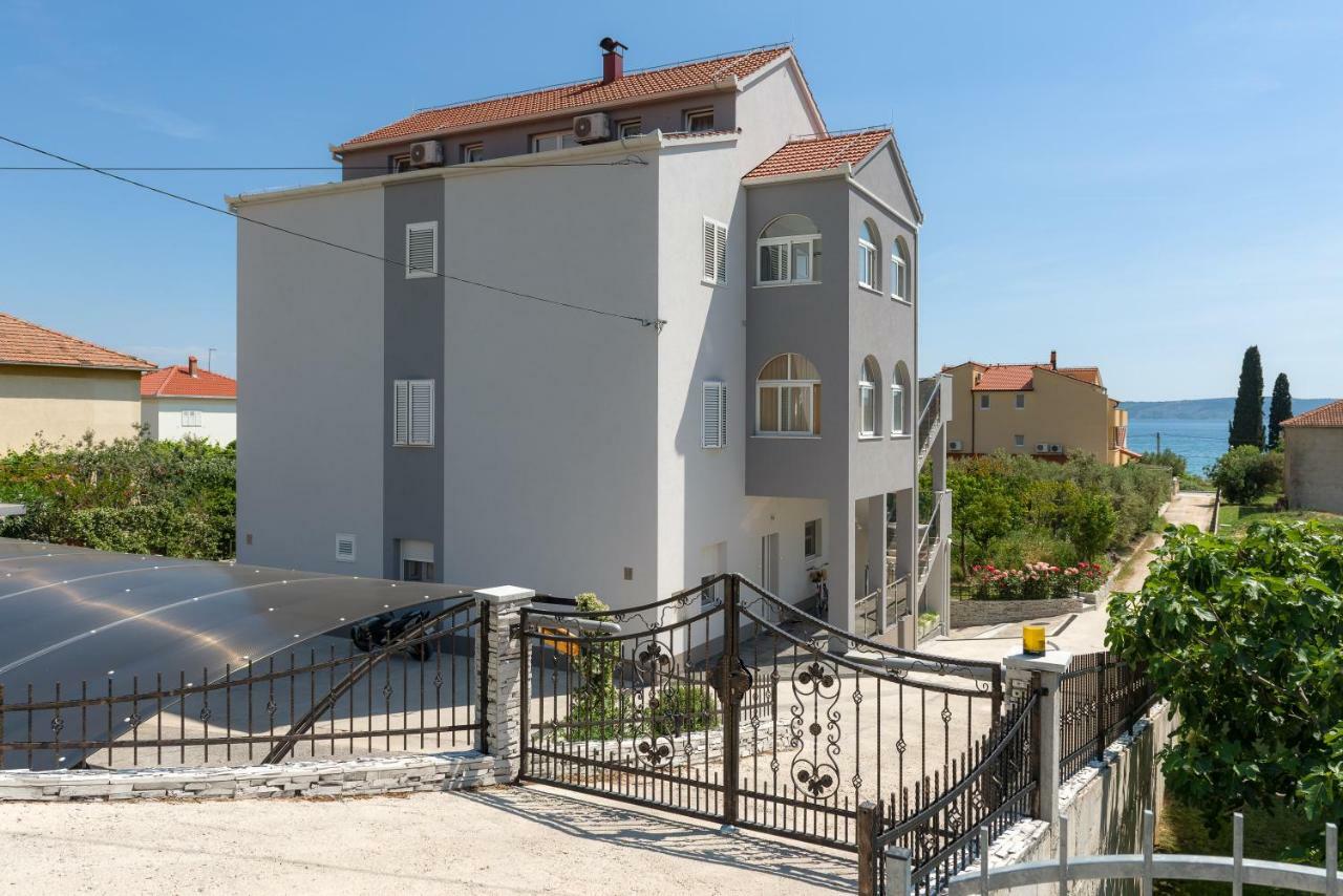 Apartments Kapo Kaštela Eksteriør billede